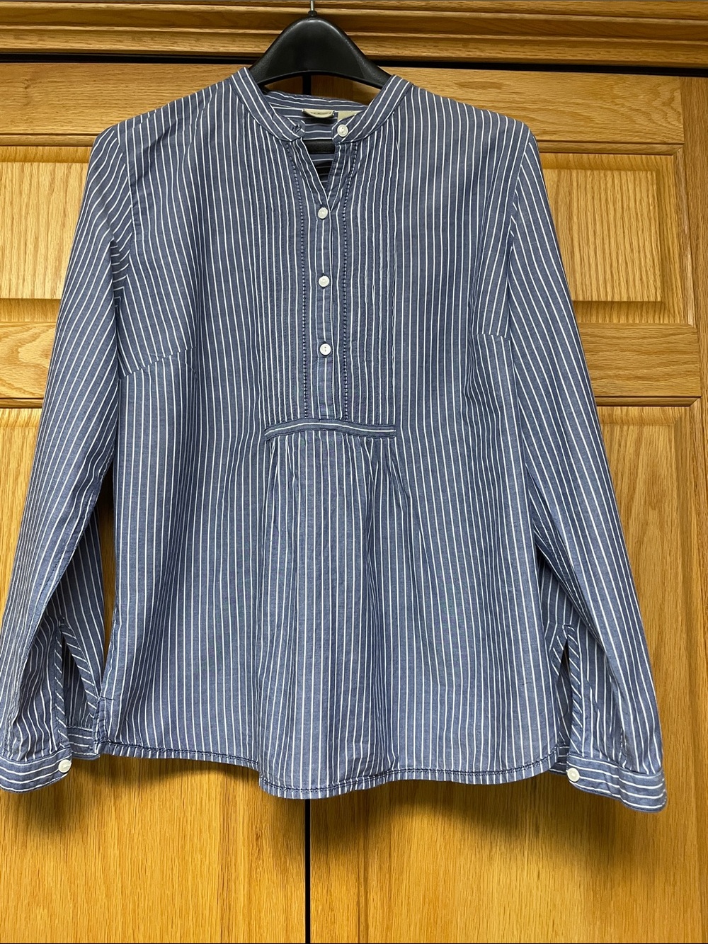 L.L. Bean Blue and White Striped Cotton Women's Blouse - Size Medium
